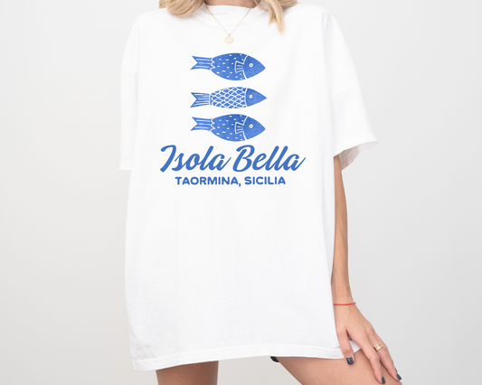 Comfort Colors short sleeve t-shirt with "Isola Bella" and a design of three boho-style fish, perfect for Italian travel and Sicily lovers.