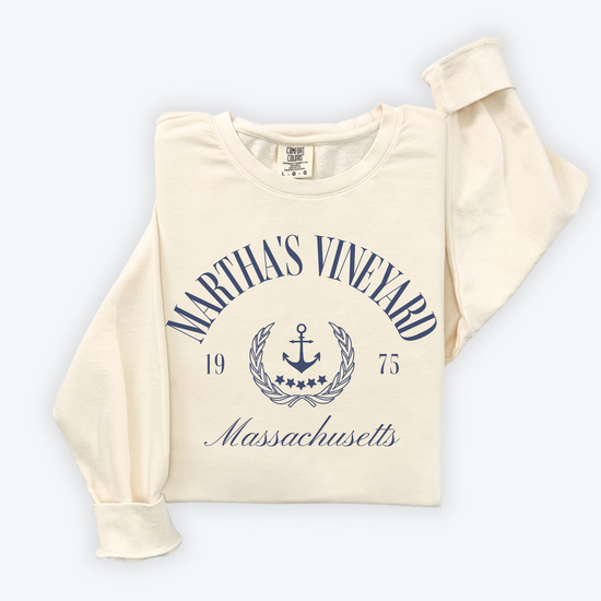 Lightweight cotton crewneck sweatshirt with "Martha's Vineyard" and an anchor design, showcasing vintage nautical vibes, perfect for coastal and casual wear.