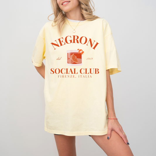 Comfort Colors short sleeve t-shirt with "Negroni Social Club - Firenze, Italia" in a vintage retro style, perfect for casual wear with Italian-inspired cocktail culture vibes.