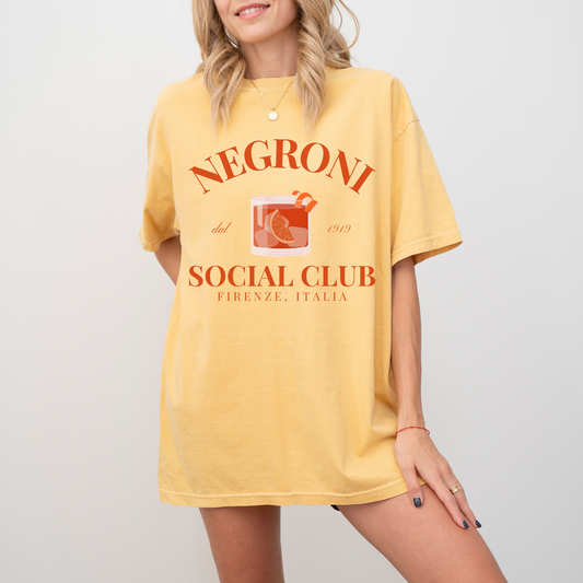 Comfort Colors short sleeve t-shirt with "Negroni Social Club - Firenze, Italia" in a vintage retro style, perfect for casual wear with Italian-inspired cocktail culture vibes.